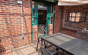 Kleiner Hookie In Hooksiel Mit Hund